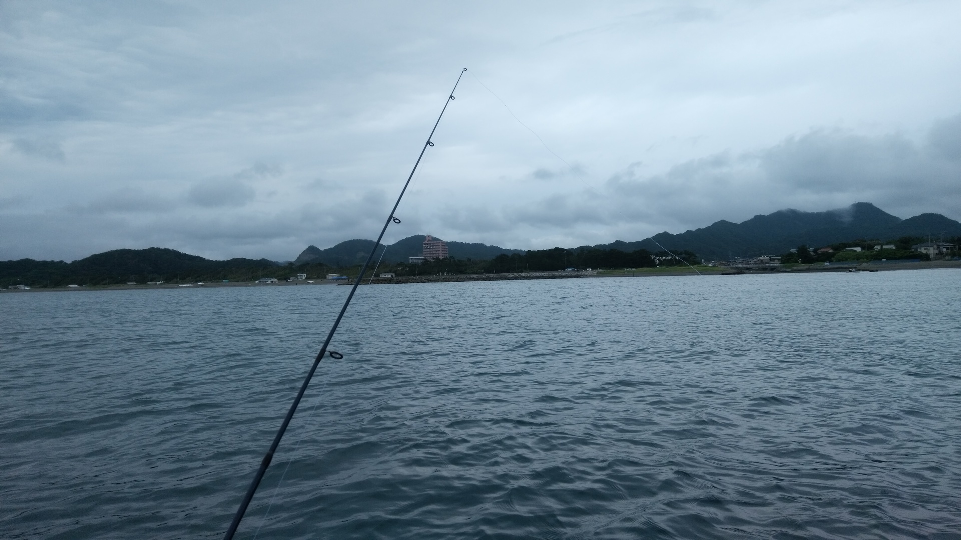 史上最速梅雨明け シロギス岩井海岸手漕ぎボート釣り キスを求めて数ヶ月 パーフェクトめごちは刺身と天婦羅に 趣味はベランダから